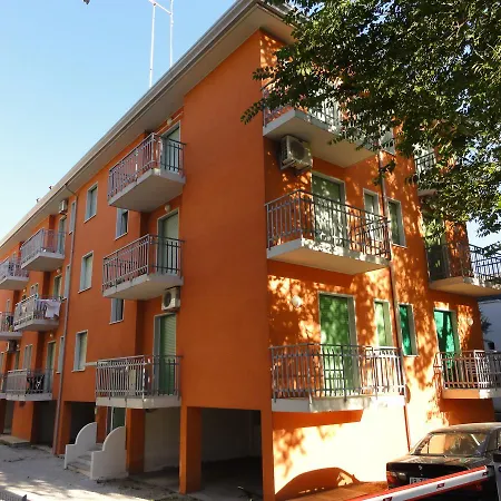 Isolabella - * بيبيوني